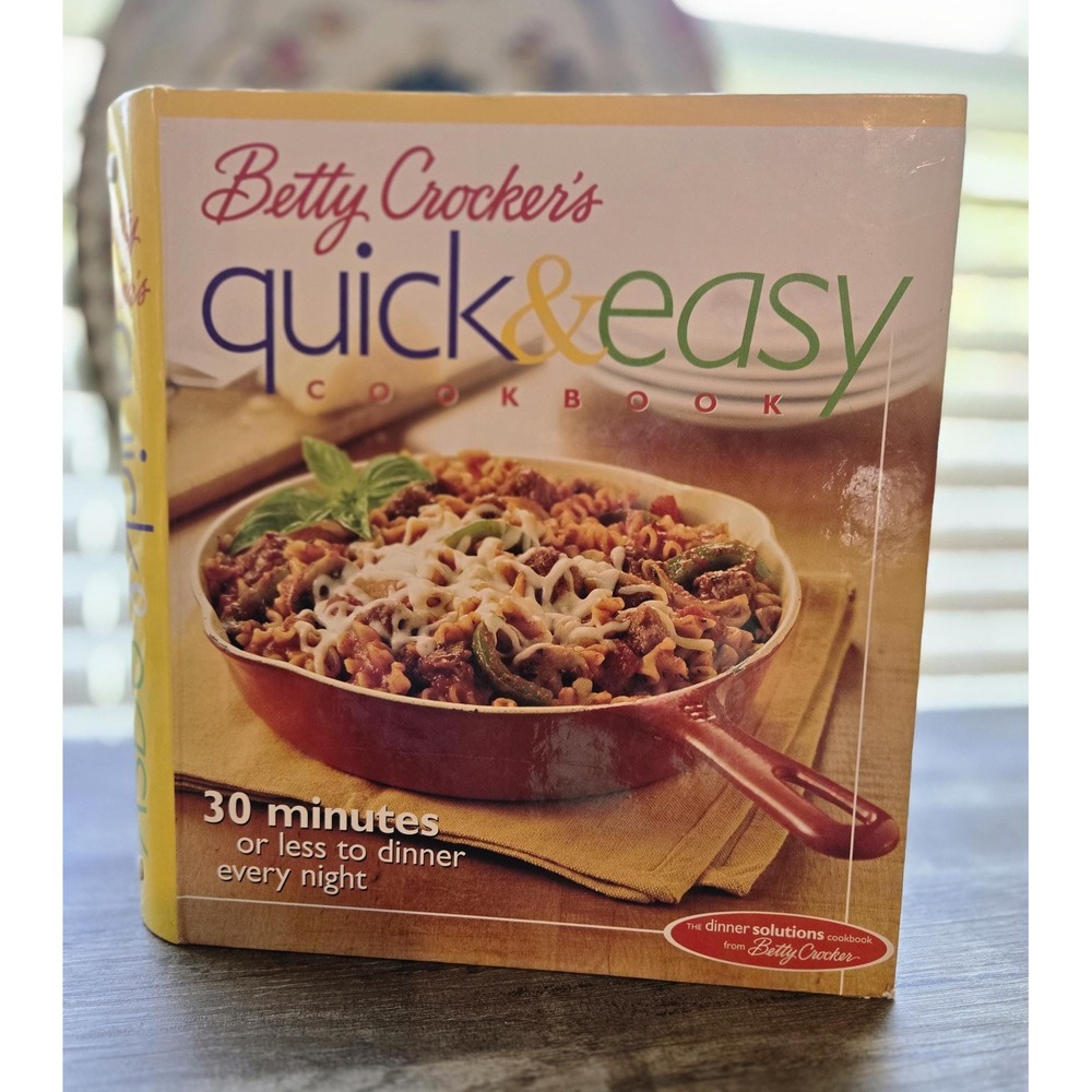 Betty Crocker's Quick & Easy Cookbook, hardback binder, 2002 General‎ Mills